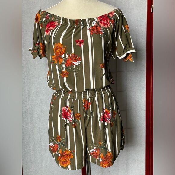 Derek Heart Green & White Striped Floral Romper w/Pockets (Junior’s XL) - Picture 10 of 11